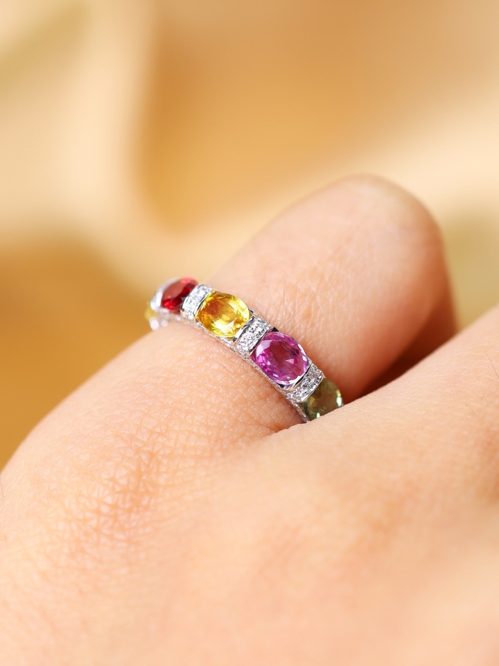 5.28 Carat Rainbow Ceylon Sapphire and Diamond Eternity Ring in 18K White Gold - Image 10
