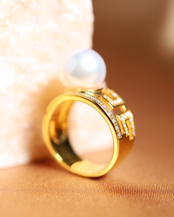 Art Deco South Sea Pearl & Diamond Ring in 18K Yellow Gold - Image 11