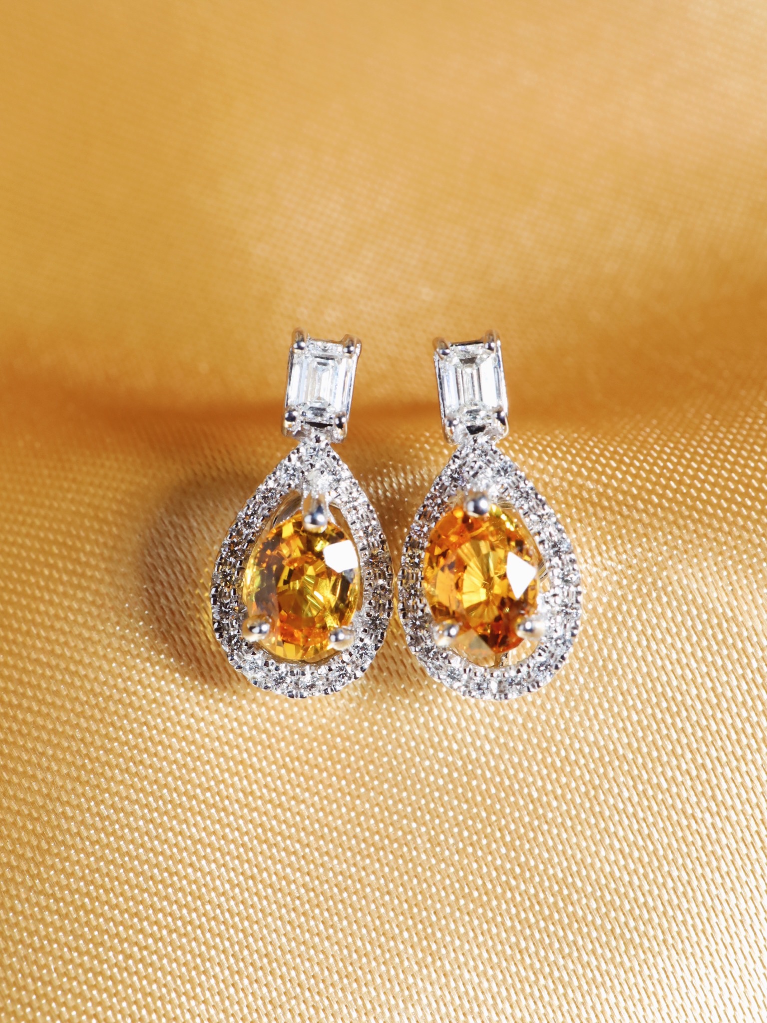 2.23 Carat Thai Yellow Sapphire and Diamond Drop Earrings in 18K White Gold - Image 6