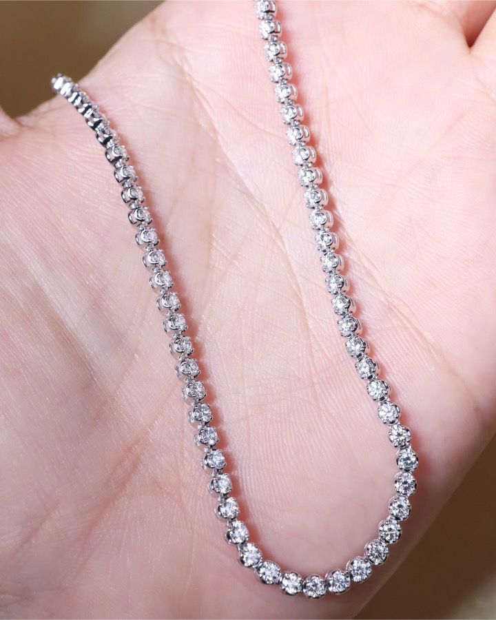 6.10 Carat Diamond Tennis Eternity Necklace in 18K White Gold - Image 4