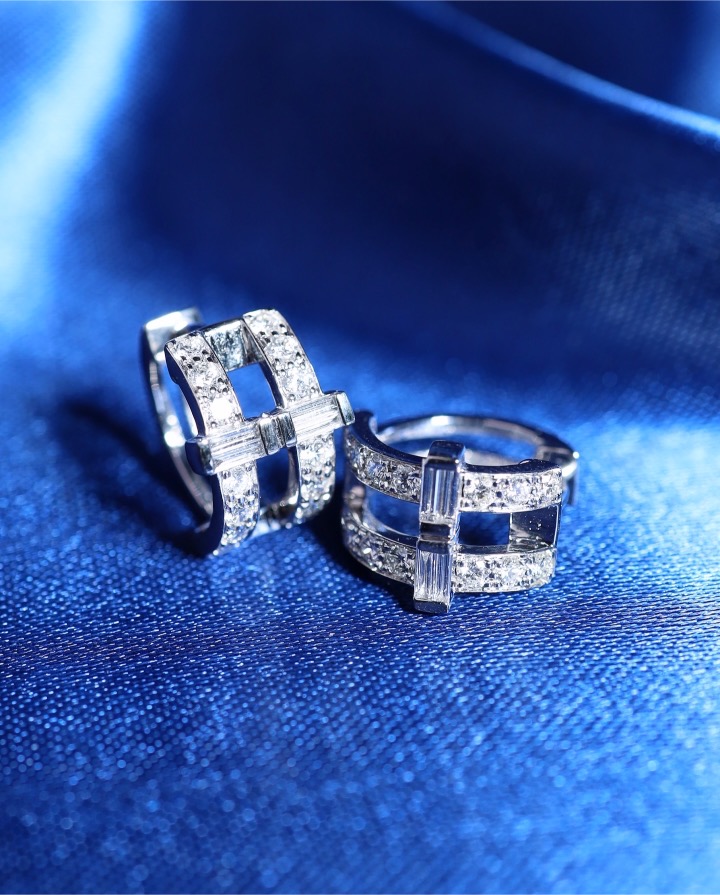 1.08 Carat Diamond Geometric Hoop Earrings in 18K White Gold - Image 8