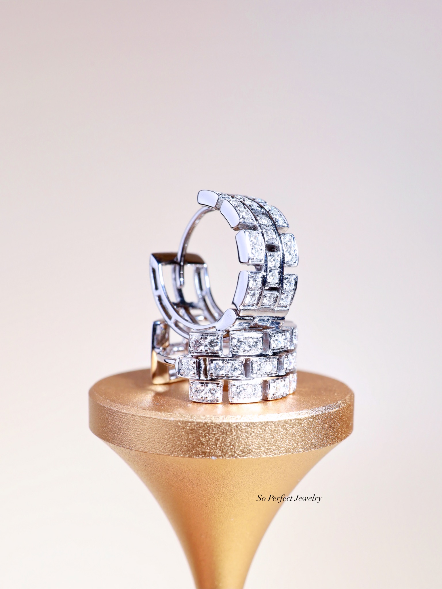 0.84 Carat Diamond Geometric Hoop Earrings in 18K White Gold - Image 7