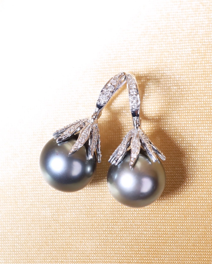 13 mm Tahitian Pearl and Diamond Drop Earrings in 18K White Gold - Image 5