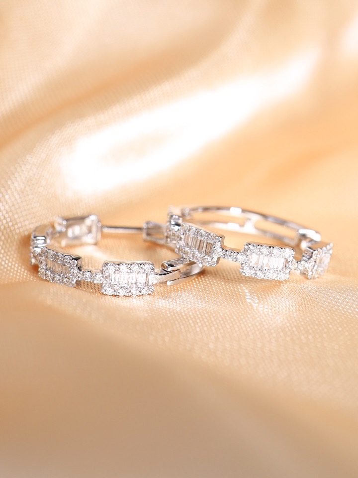 1.06 Carat Baguette and Round Diamond Geometric Hoop Earrings - Image 5