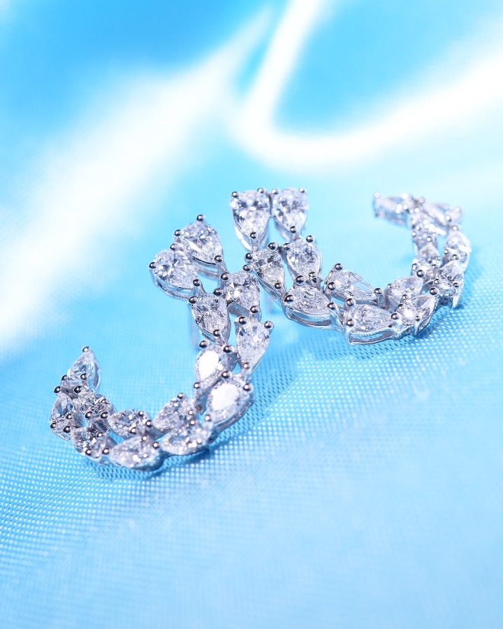 2.66 Carat Fancy-Cut Diamond Statement Earrings in 18K White Gold - Image 17