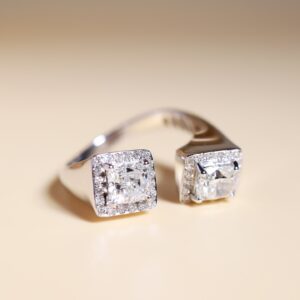 GIA-Certified 2.00 Carat Cushion Diamond Twisted Unisex Ring in 18K White Gold