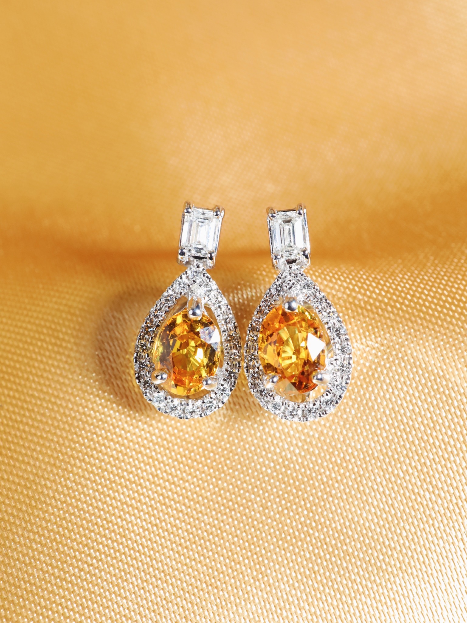2.23 Carat Thai Yellow Sapphire and Diamond Drop Earrings in 18K White Gold - Image 5