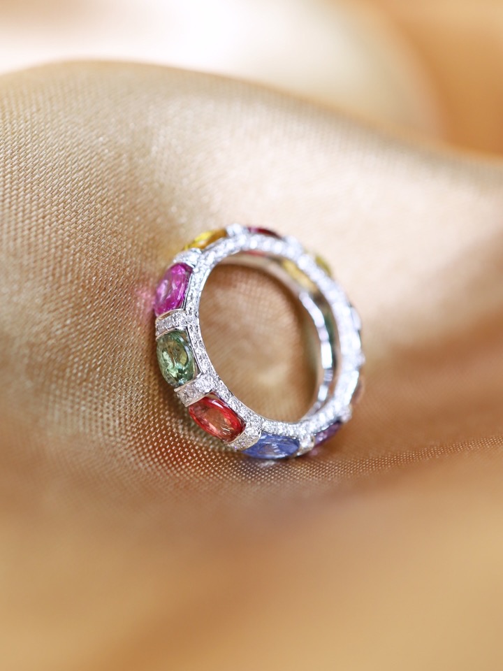 5.28 Carat Rainbow Ceylon Sapphire and Diamond Eternity Ring in 18K White Gold - Image 11