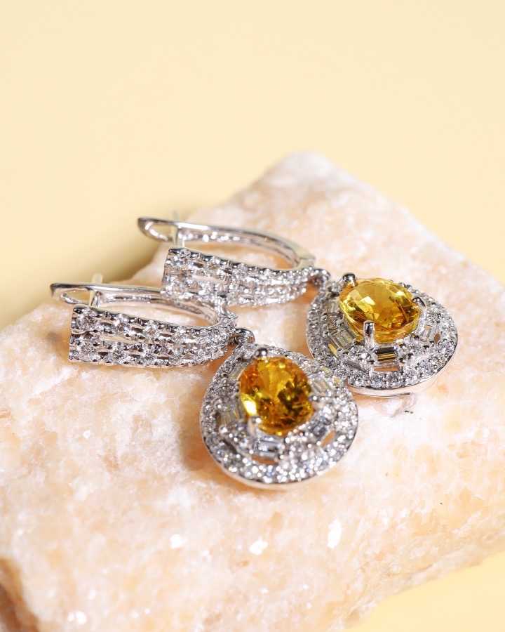 2.84 Carat Thai Yellow Sapphire and Diamond Drop Earrings in 18K White Gold - Image 3