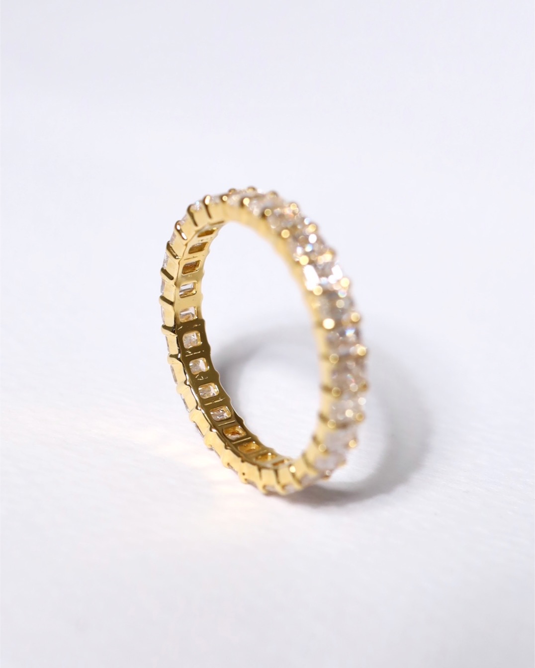 2.80 Carat Emerald-Cut Diamond Eternity Ring in 18K Yellow Gold - Image 6