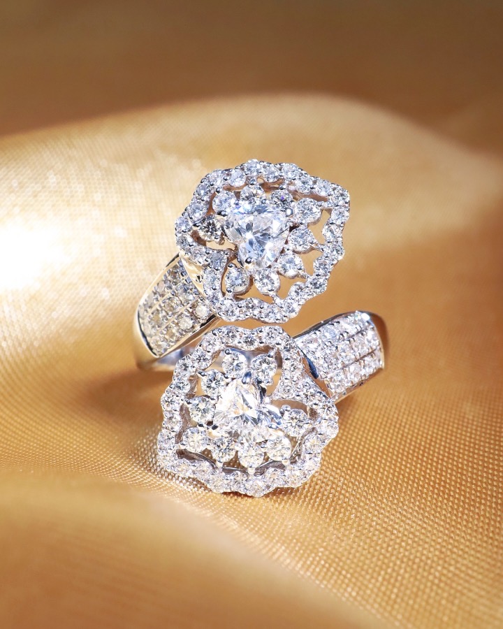 GIA-Certified Heart-Shaped Diamond Twisted Ring in 18K White Gold - Image 10
