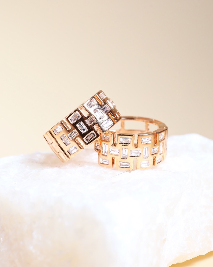 0.69 Carat Baguette Diamond Geometric Hoop Earrings in 18K Rose Gold - Image 9
