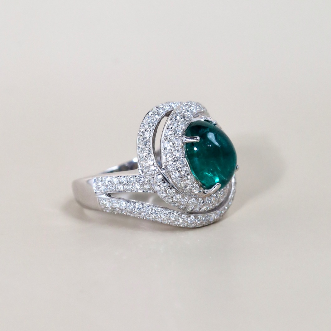 4.52 Carat Zambian Cabochon Emerald and Diamond Ring in 18K White Gold - Image 15