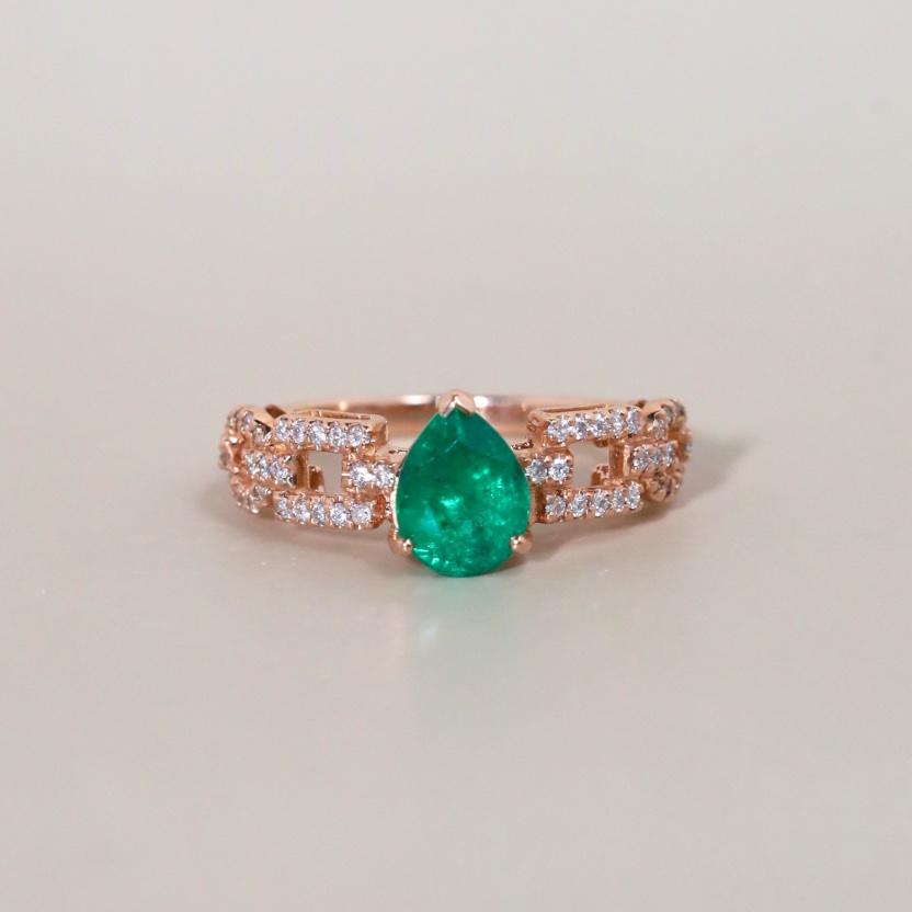 1.45 Carat Zambian Pear Emerald and Diamond Ring in 18K Rose Gold - Image 11
