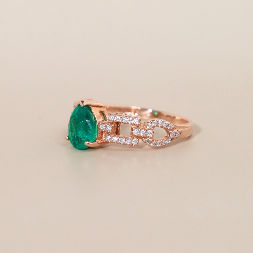 1.45 Carat Zambian Pear Emerald and Diamond Ring in 18K Rose Gold - Image 13