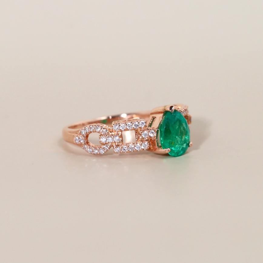 1.45 Carat Zambian Pear Emerald and Diamond Ring in 18K Rose Gold - Image 15