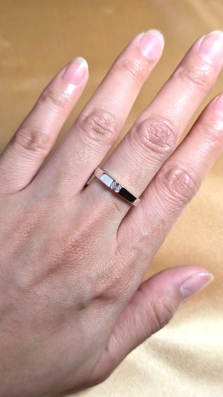 0.20 Carat Emerald-Cut Diamond Unisex Band in 18K White Gold - Image 2