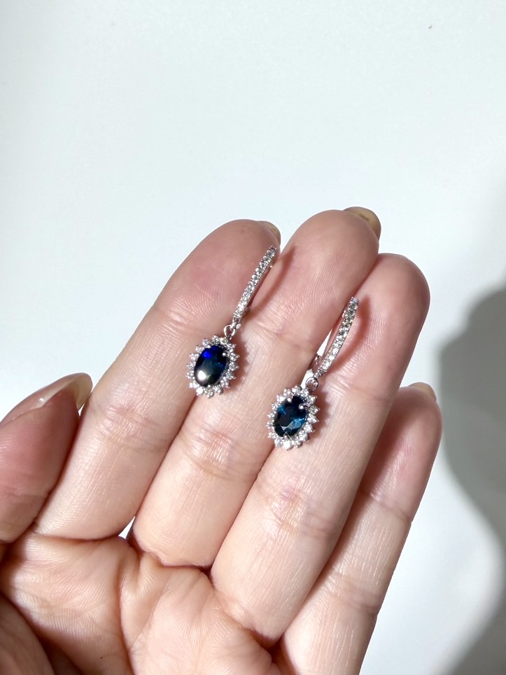 Chic Natural Blue Sapphires with Diamonds in 18K White Gold Hoop Earrings - Image 3