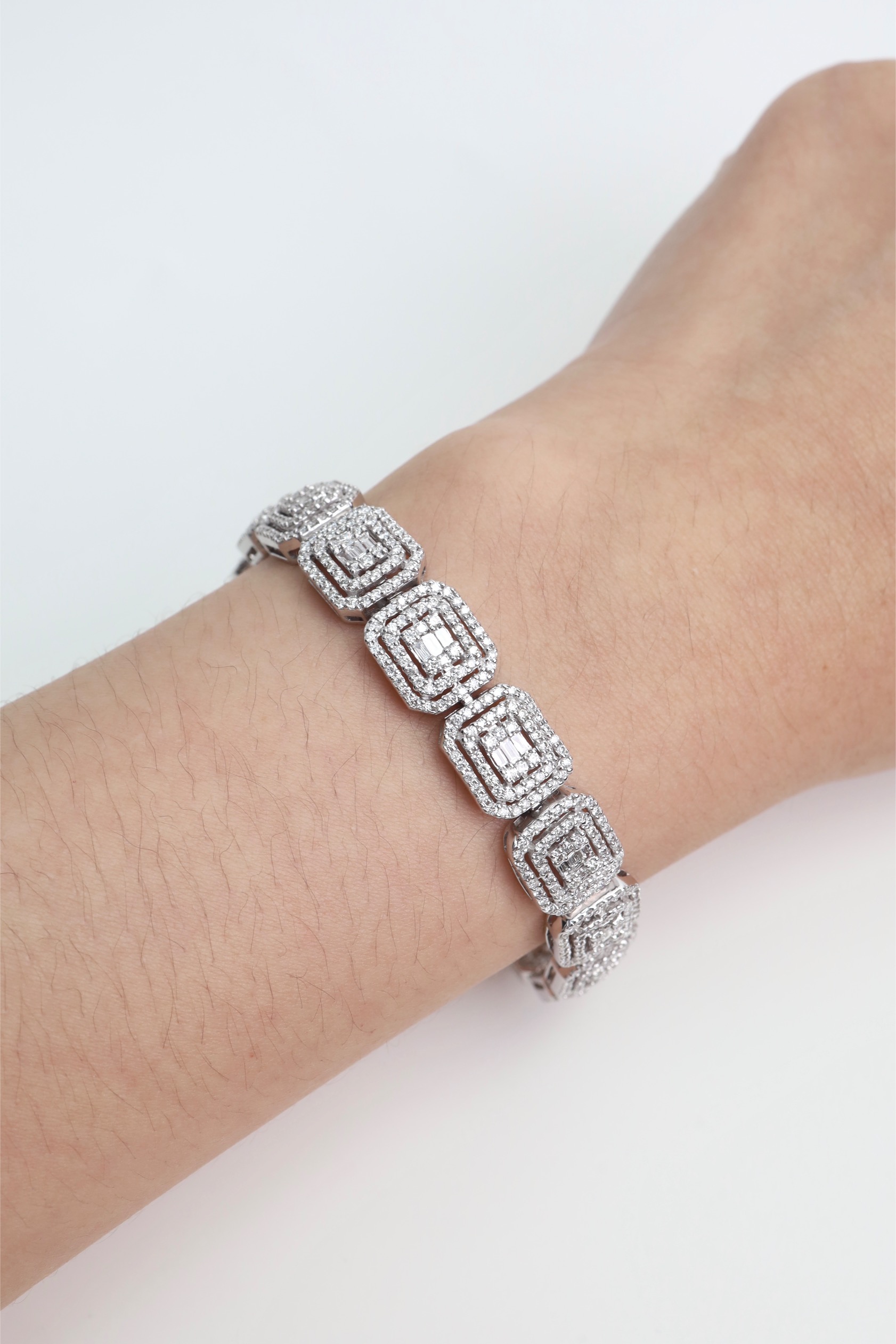 5.36 Carat Round and Baguette Diamond Illusion Bracelet in 14K White Gold - Image 11