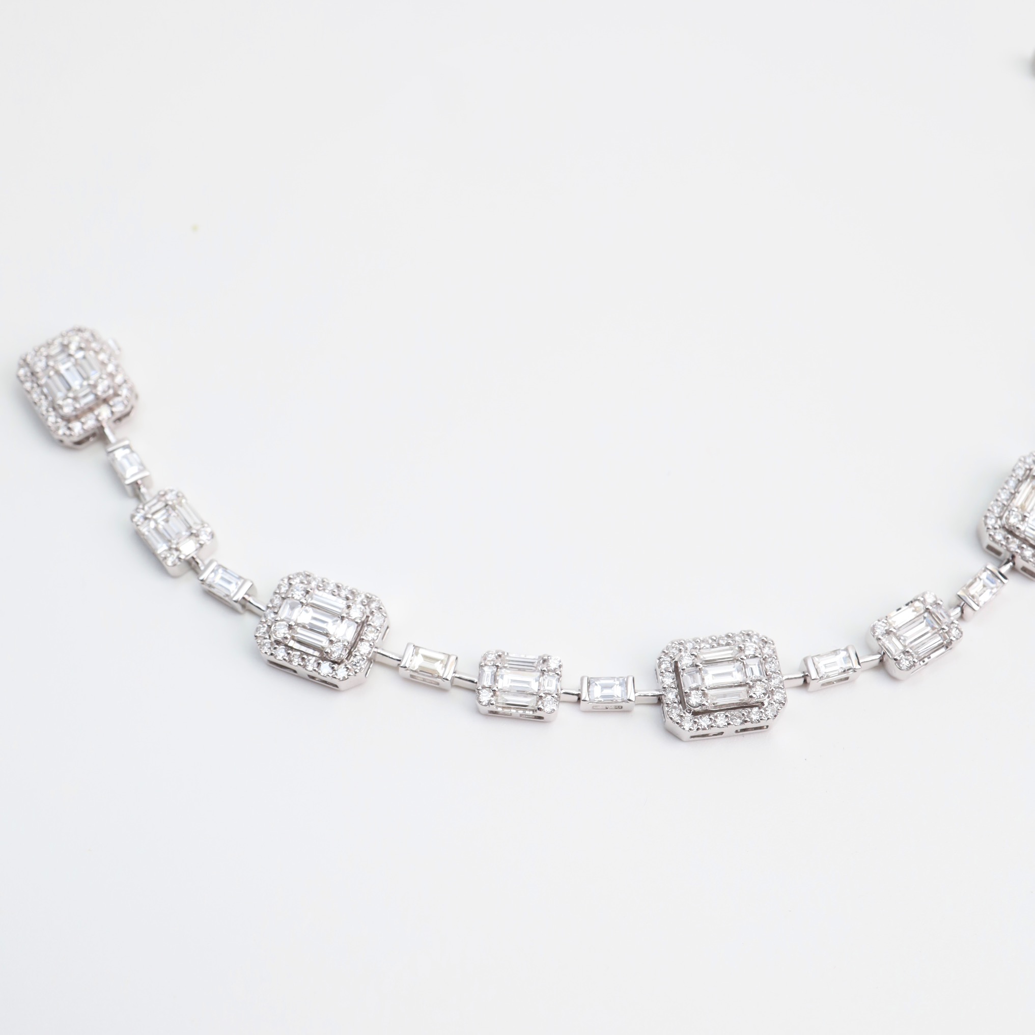 4.55 Carat Diamond Illusion Bracelet in 18K White Gold - Image 6