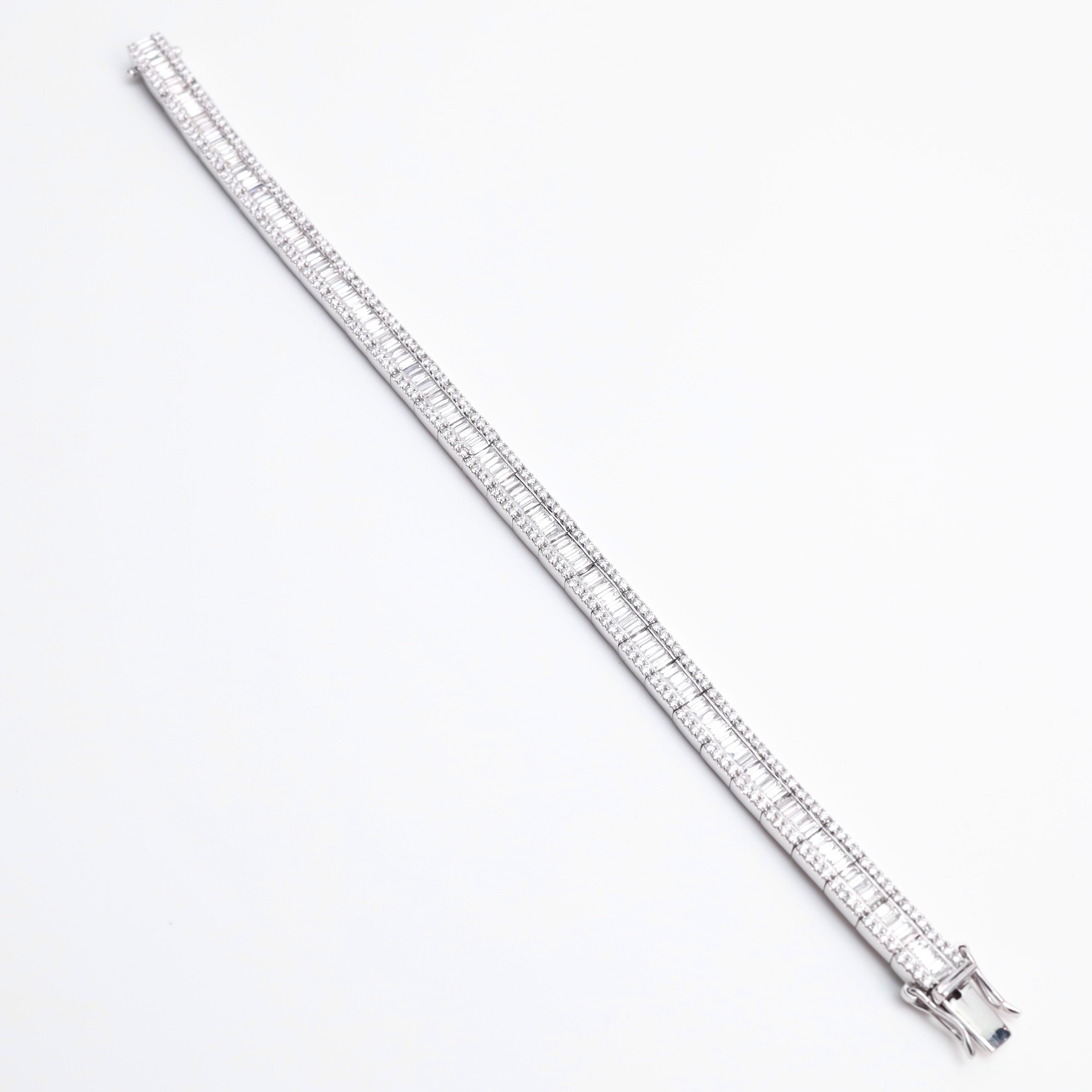 5.73 Carat Diamond Illusion Bracelet in 14K White Gold - Image 8