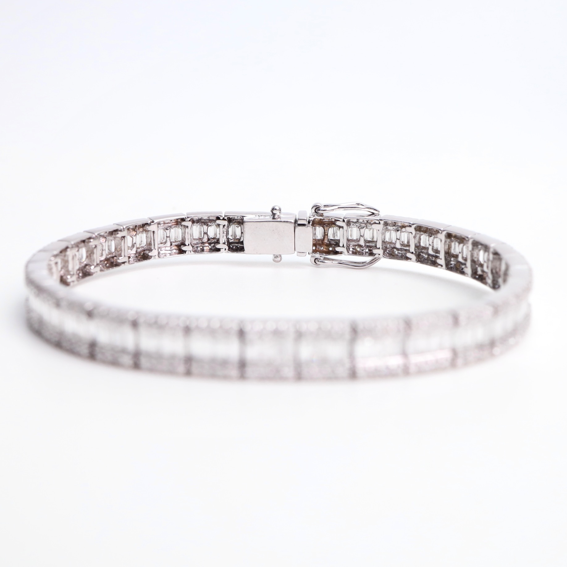 5.73 Carat Diamond Illusion Bracelet in 14K White Gold - Image 4