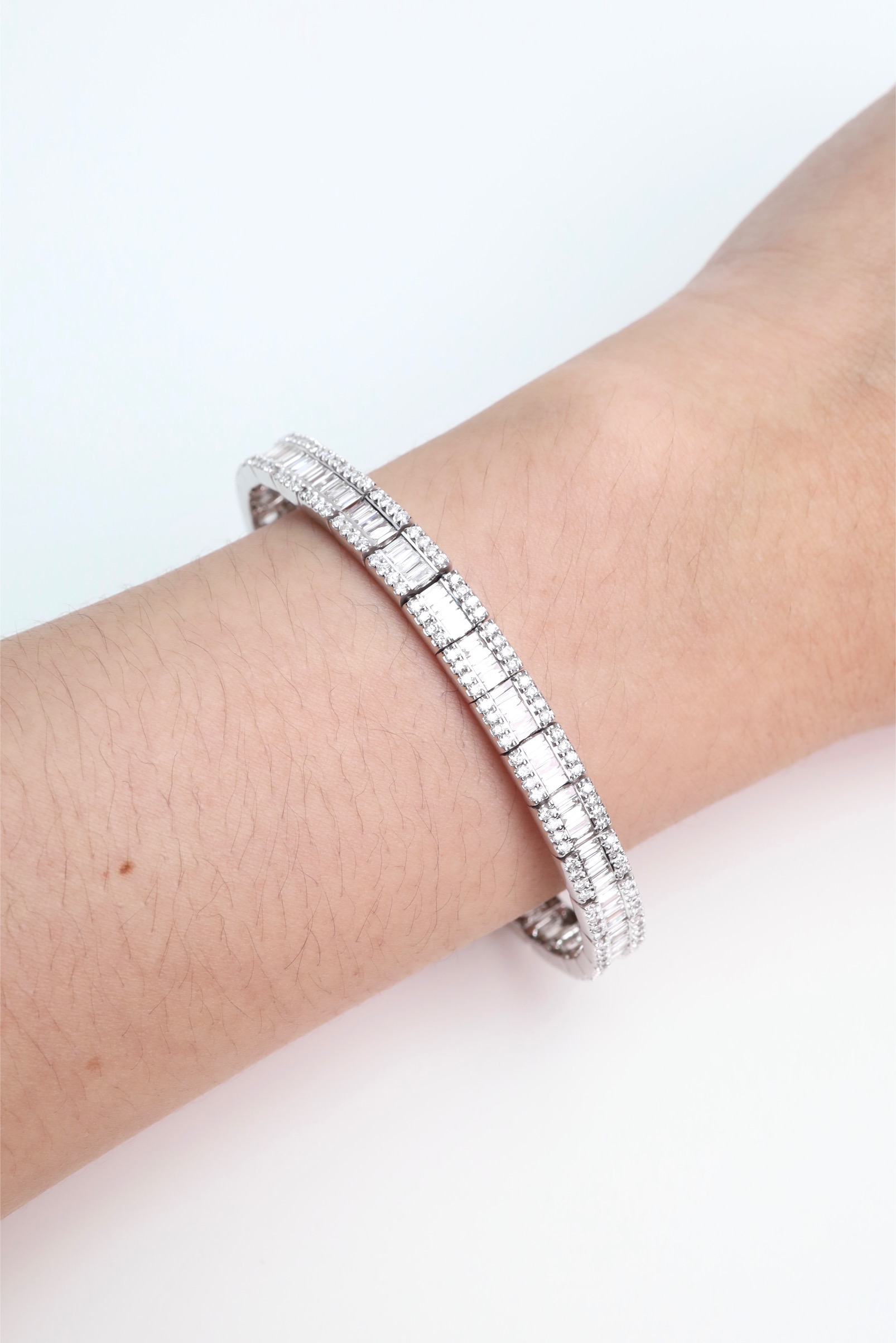 5.73 Carat Diamond Illusion Bracelet in 14K White Gold - Image 2