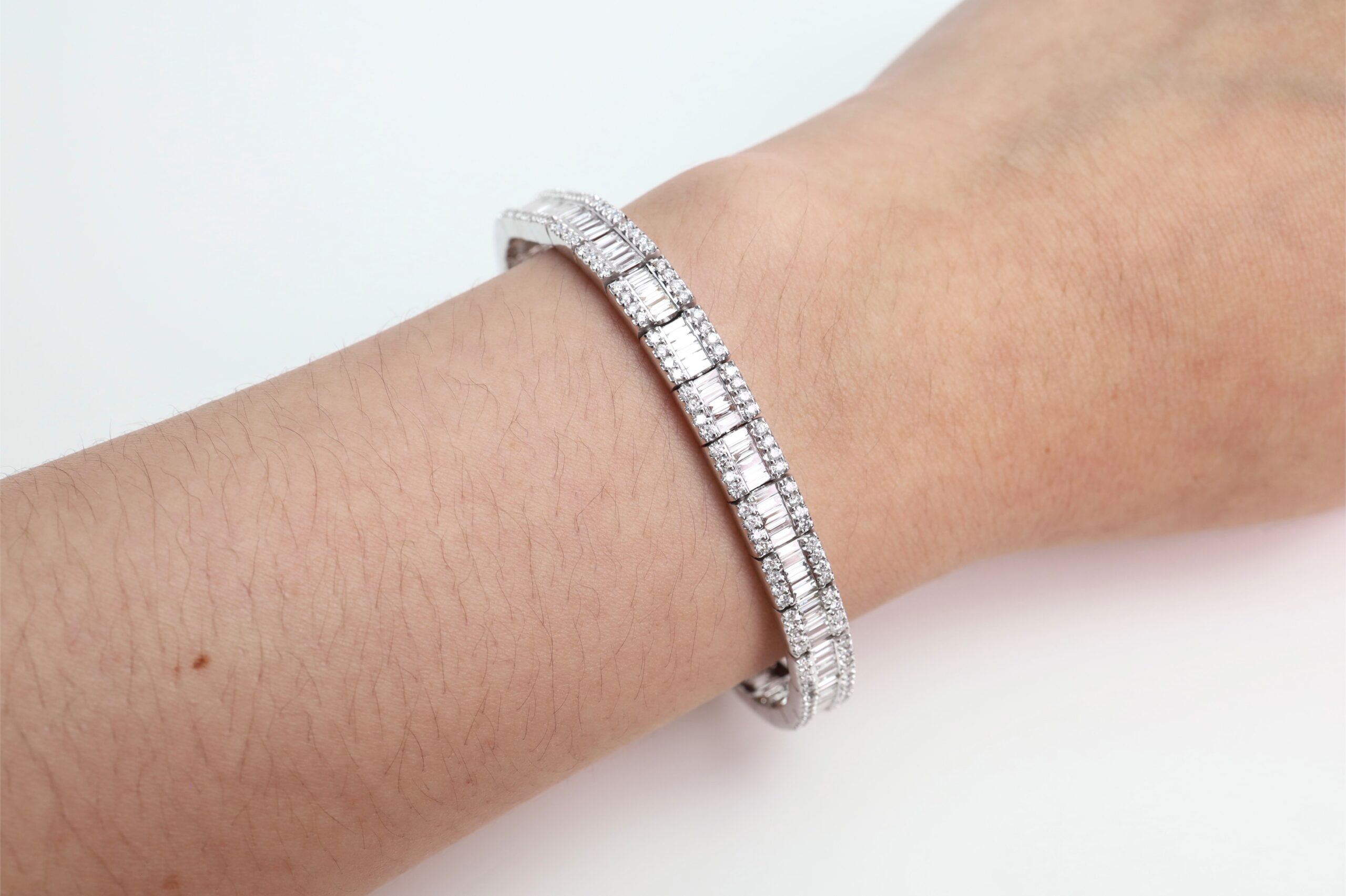 5.73 Carat Diamond Illusion Bracelet in 14K White Gold - Image 12