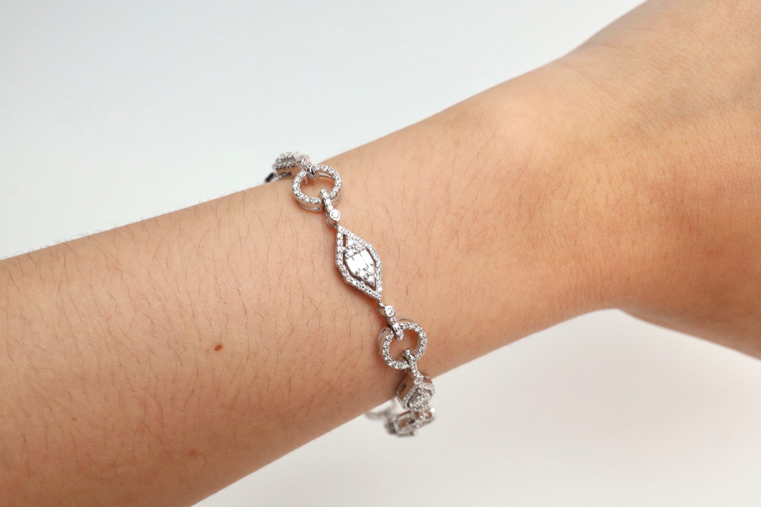 2.45 Carat Diamond Illusion Eternity Bracelet in 18K White Gold - Image 7