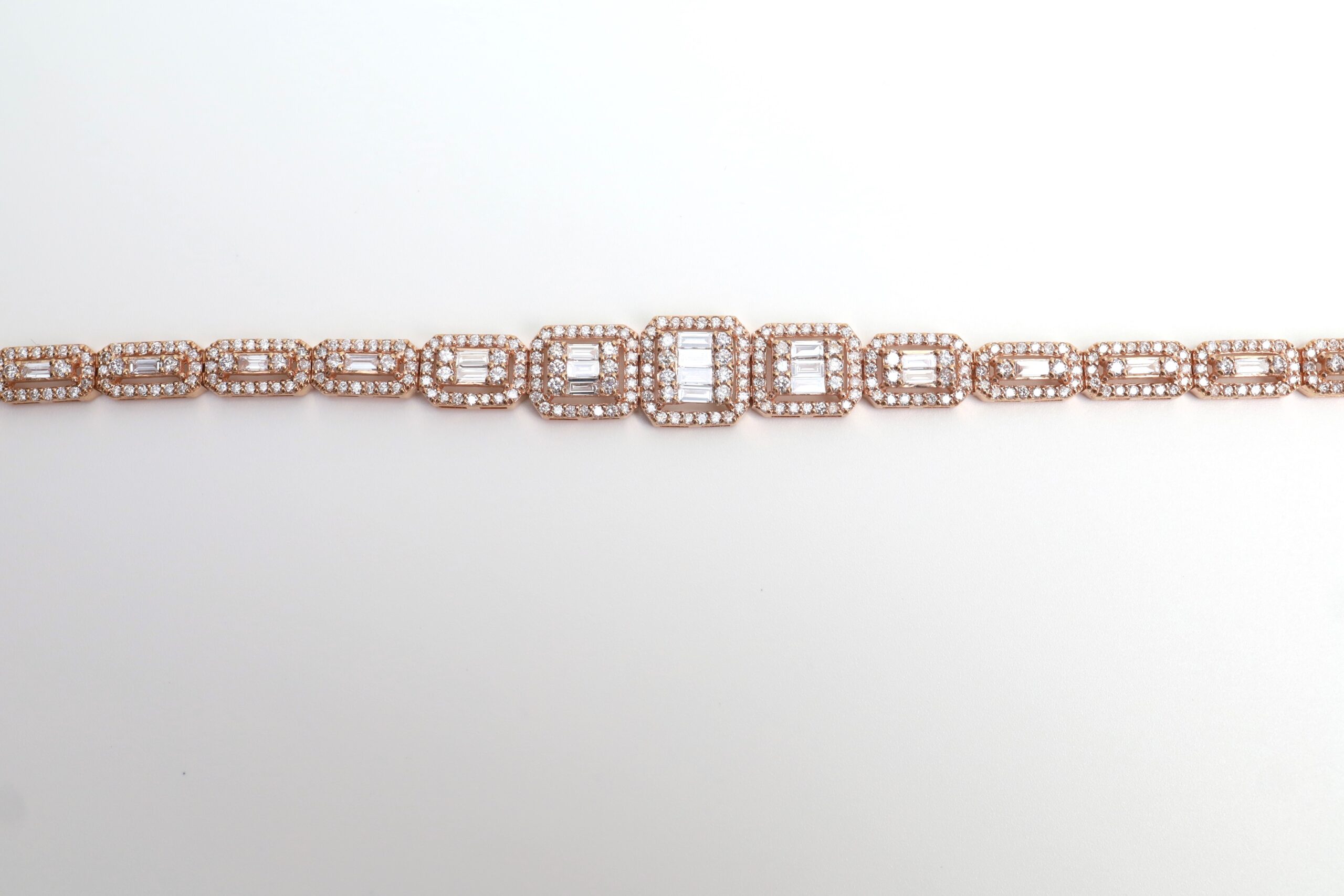 3.93 Carat Round and Baguette Diamond Illusion Bracelet in 18K Rose Gold - Image 4
