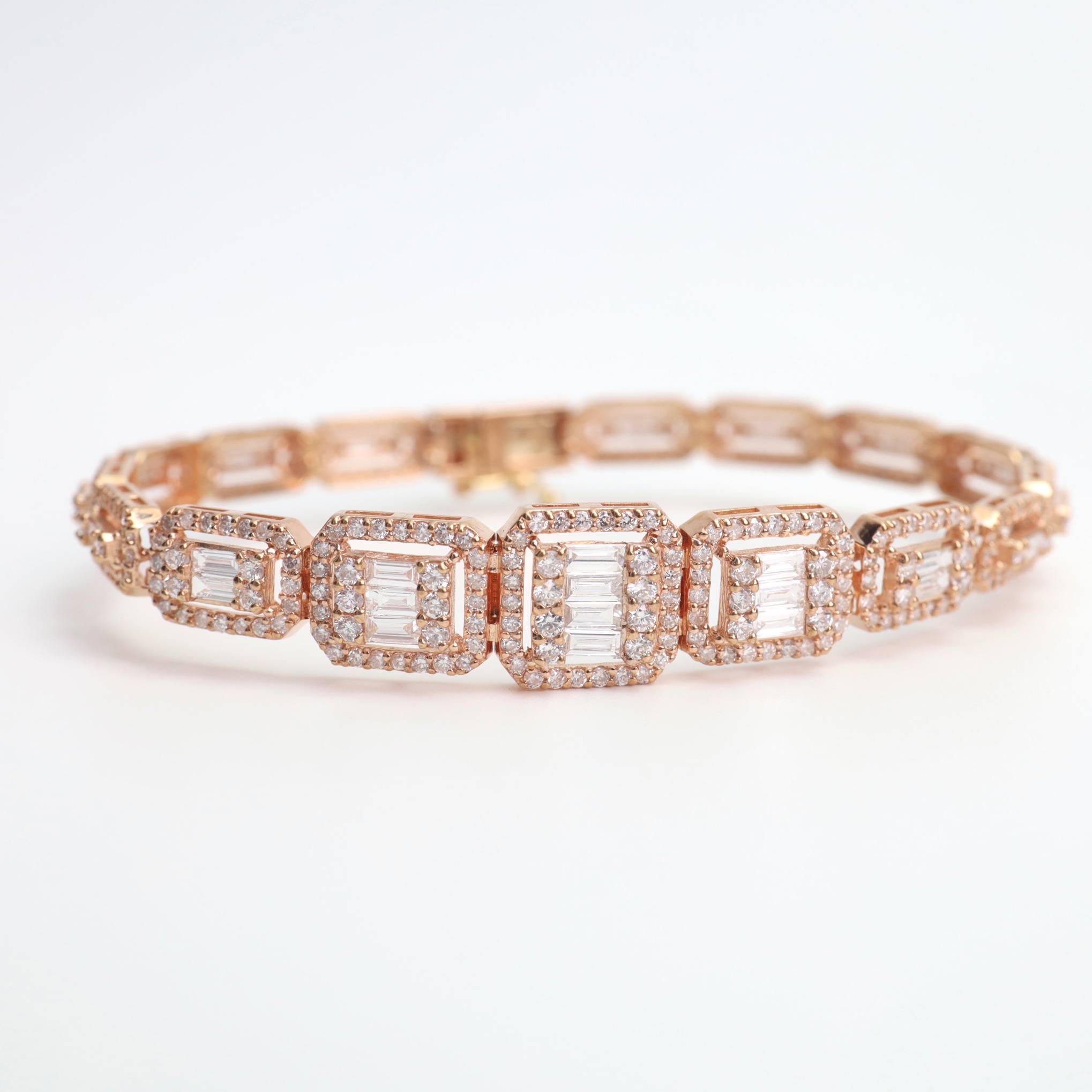 3.93 Carat Round and Baguette Diamond Illusion Bracelet in 18K Rose Gold - Image 12