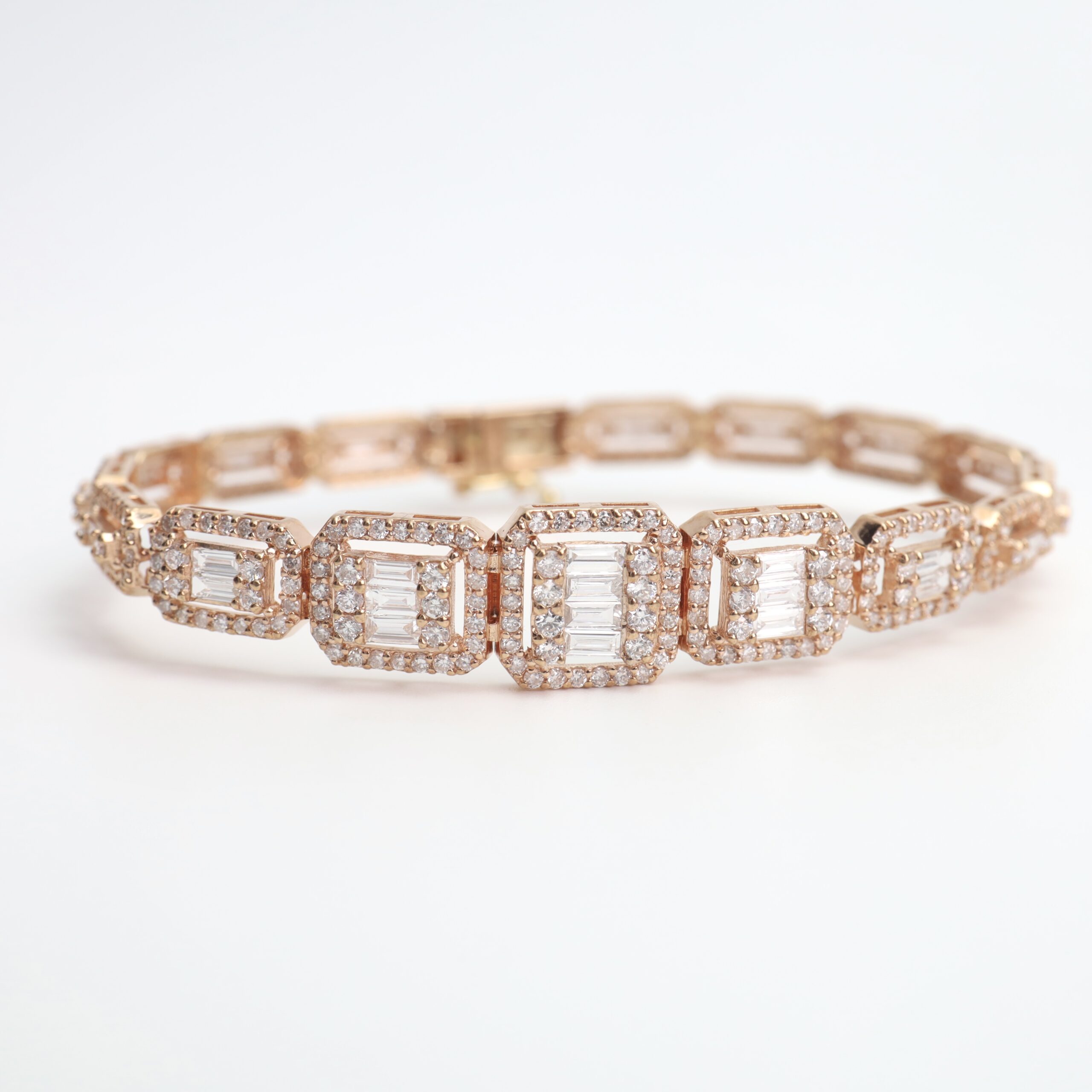 3.93 Carat Round and Baguette Diamond Illusion Bracelet in 18K Rose Gold