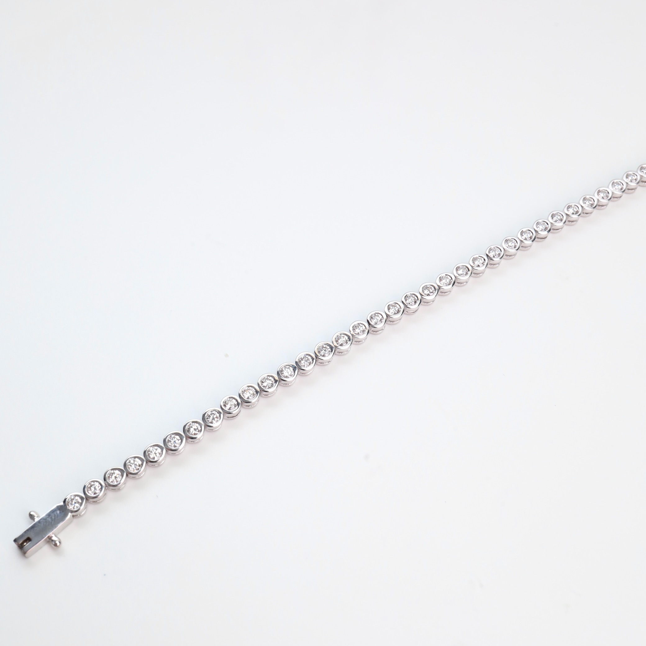 2.52 Carat Bezel-Set Diamond Tennis Bracelet in 18K White Gold - Image 4