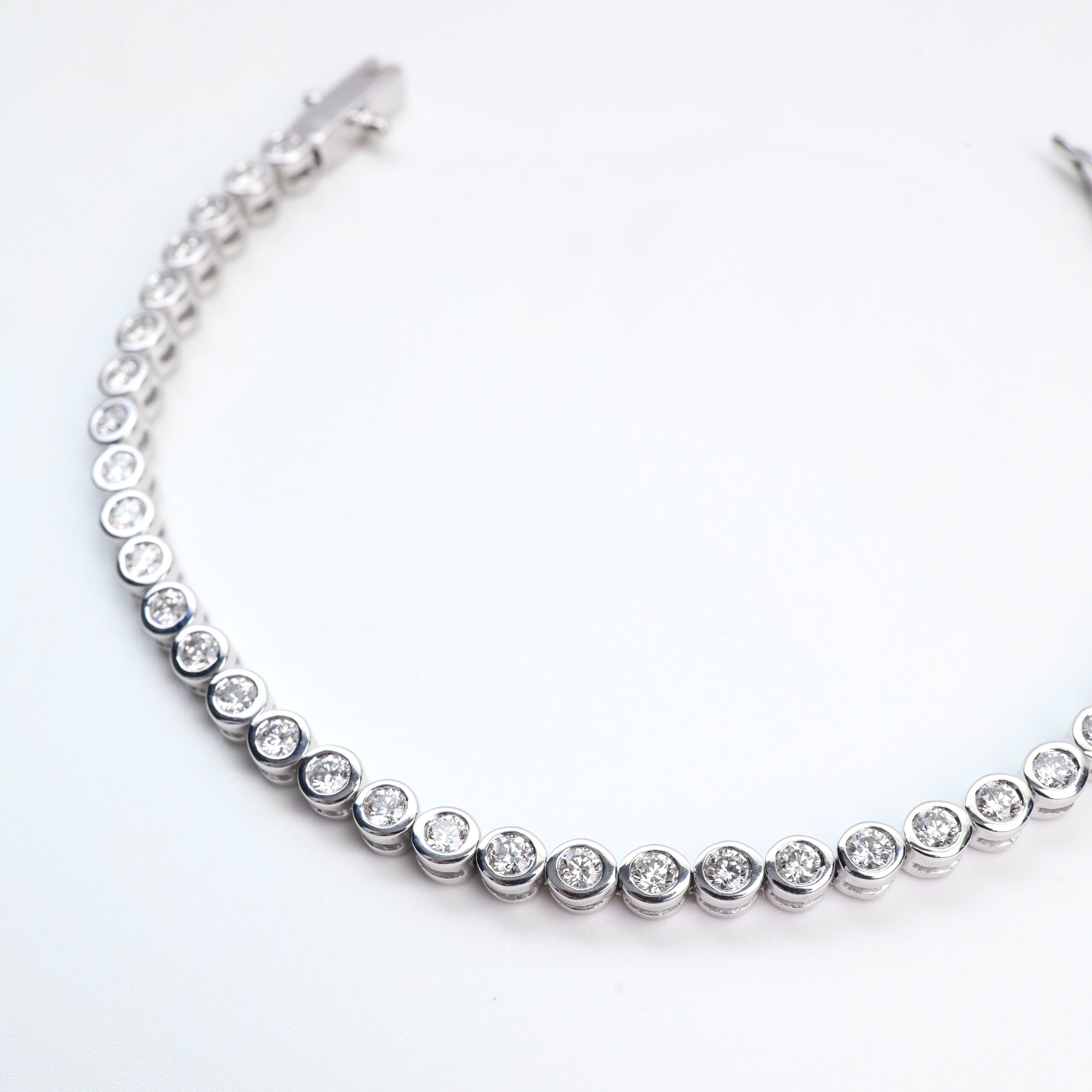 2.52 Carat Bezel-Set Diamond Tennis Bracelet in 18K White Gold