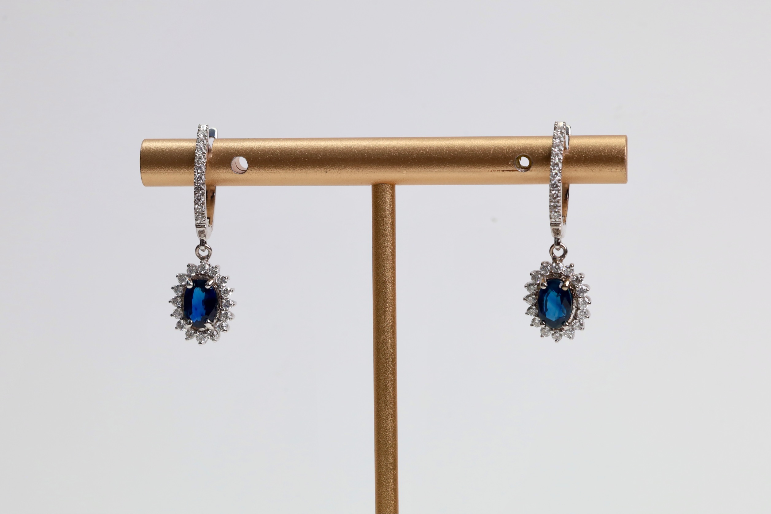Chic Natural Blue Sapphires with Diamonds in 18K White Gold Hoop Earrings - Image 5