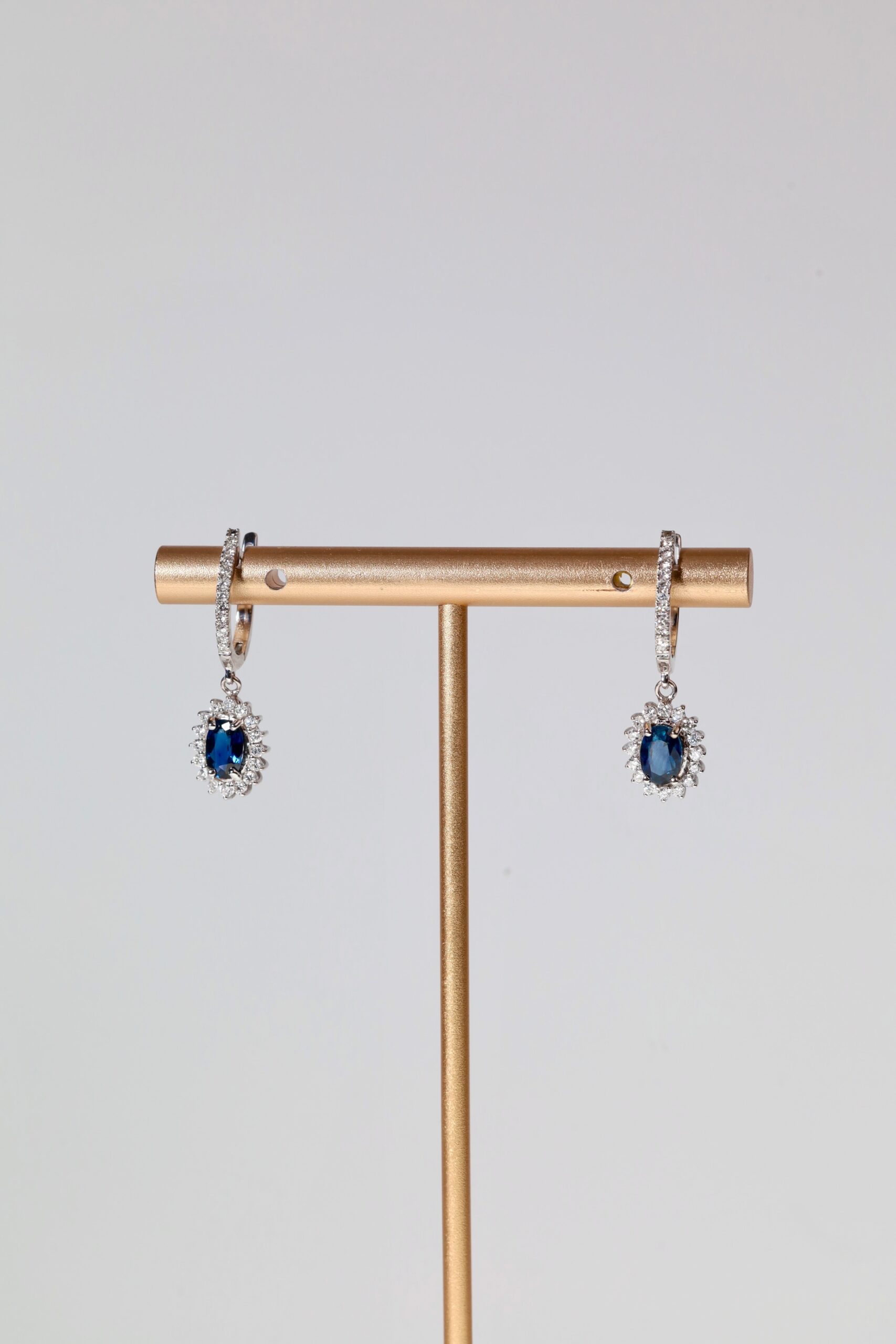 Chic Natural Blue Sapphires with Diamonds in 18K White Gold Hoop Earrings - Image 7