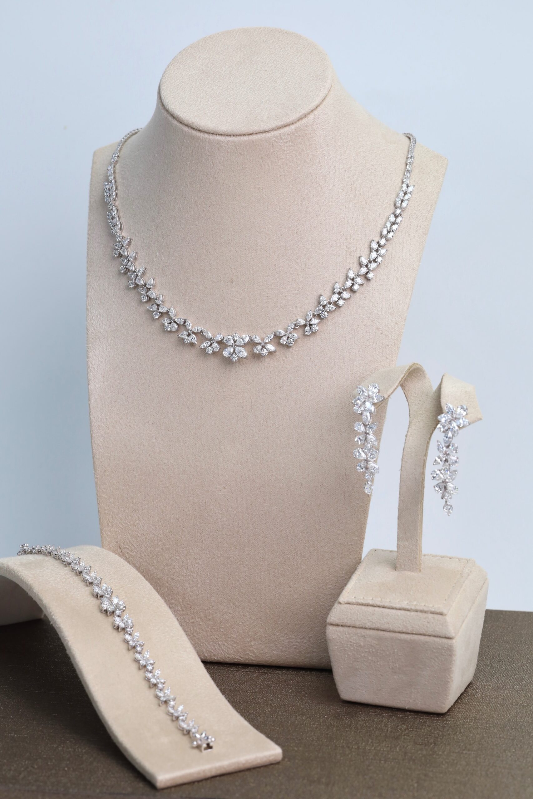"Lovely Bride" Natural Diamond Wedding Jewelry Set in 18K White Gold - Image 3
