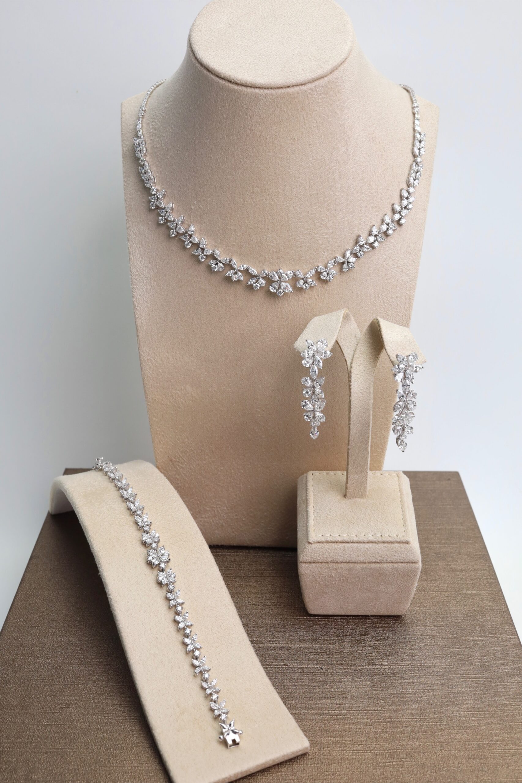 "Lovely Bride" Natural Diamond Wedding Jewelry Set in 18K White Gold - Image 2