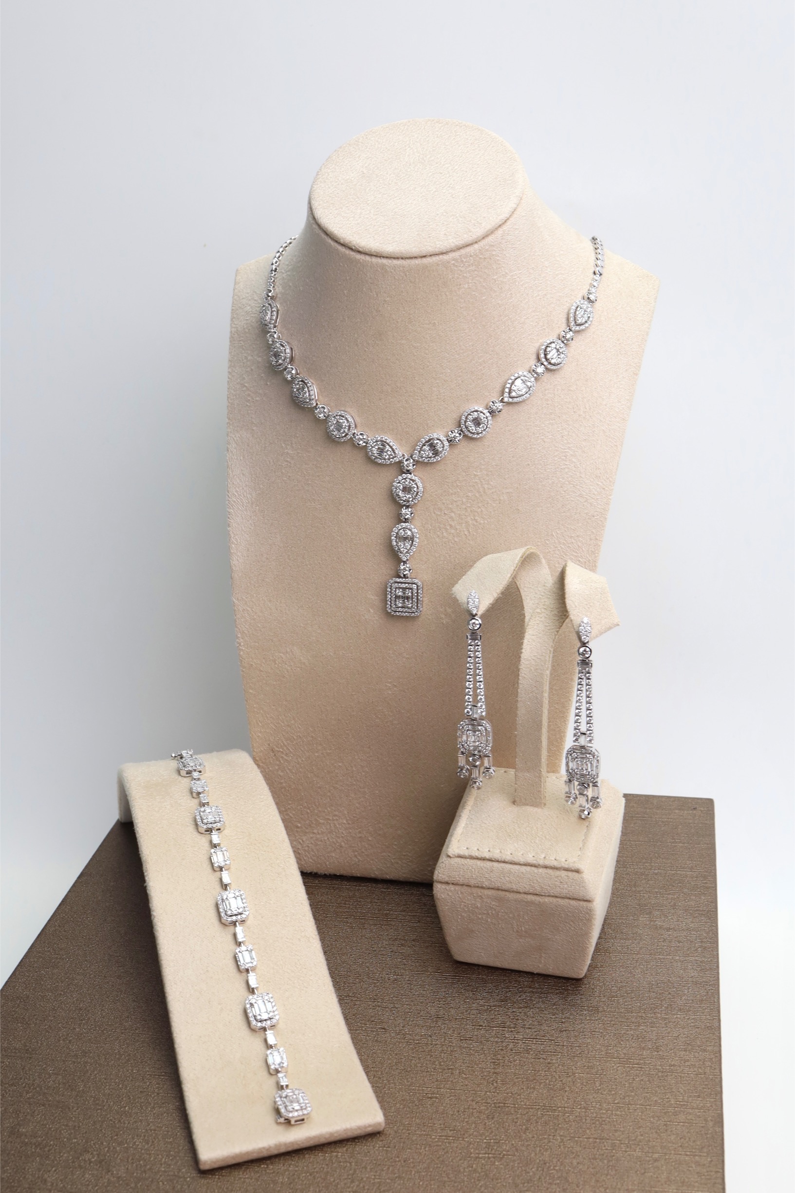 "Modern Bride" Natural Diamond Wedding Jewelry Set in 18K White Gold - Image 3
