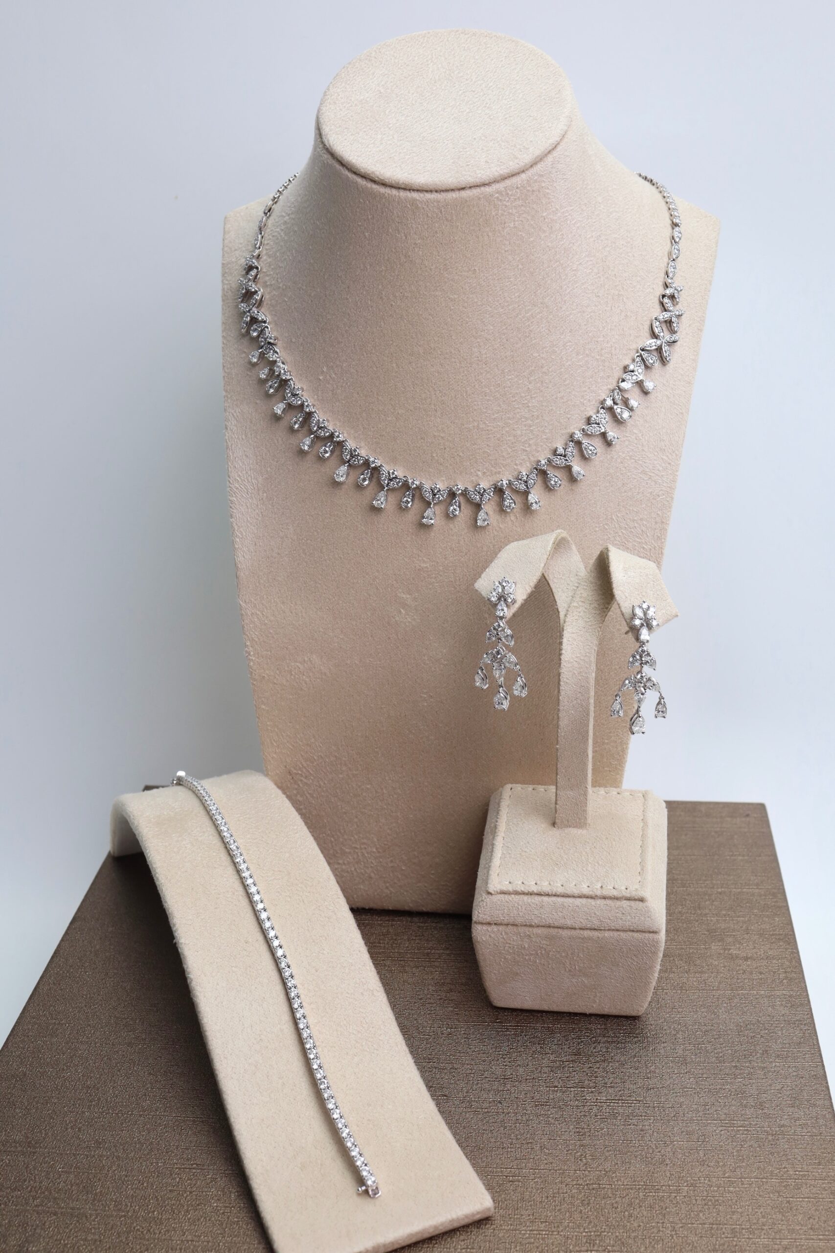 "Enchanted Bride" Natural Diamond Wedding Jewelry Set in 18K White Gold - Image 2