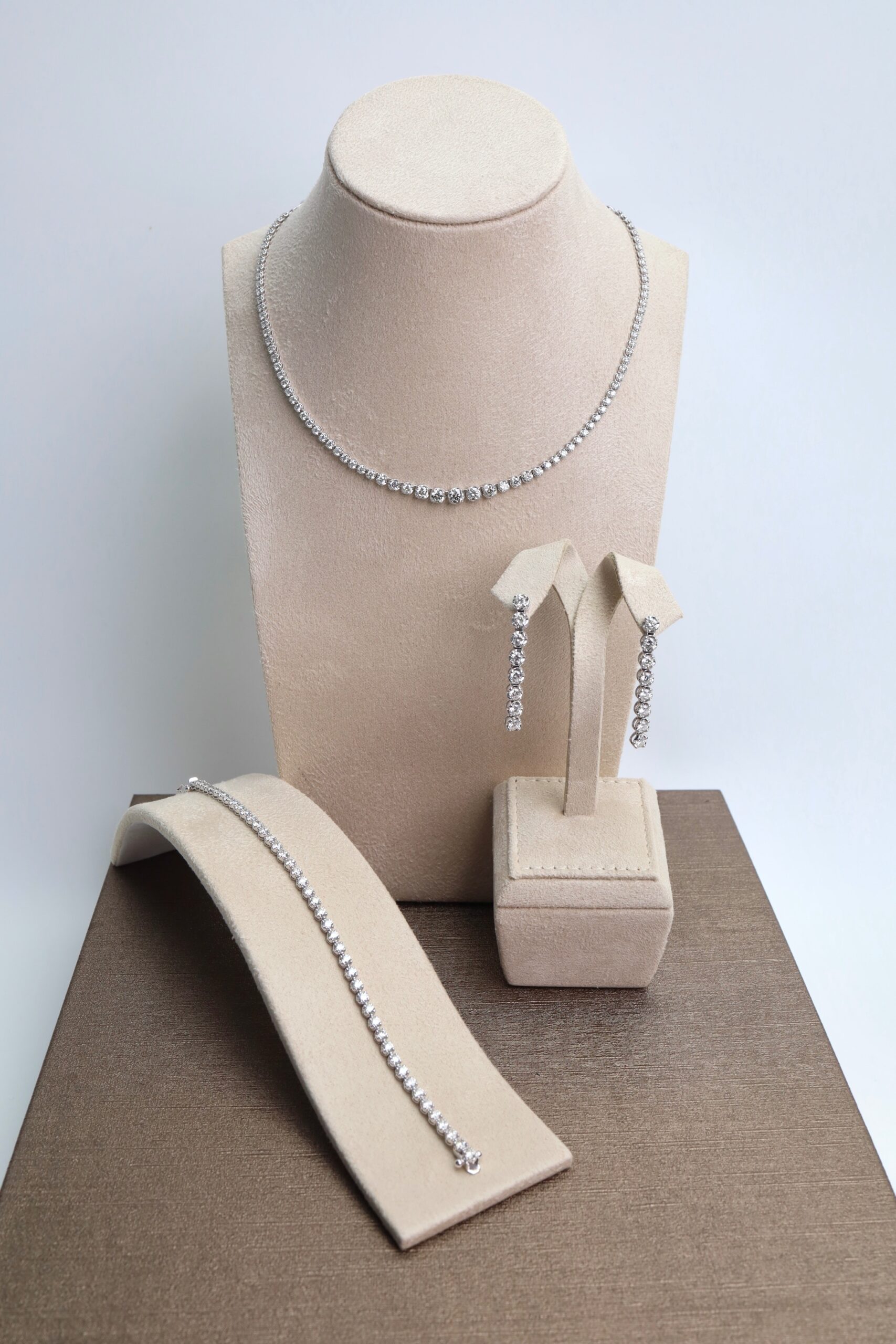 "Minimal Bride" Natural Diamond Wedding Jewelry Set in 18K White Gold - Image 6