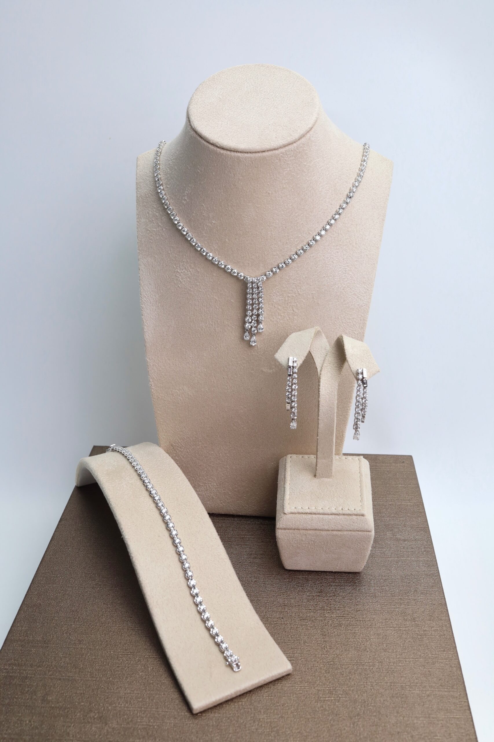 "Classic Bride" Natural Diamond Wedding Jewelry Set in 18K White Gold - Image 2