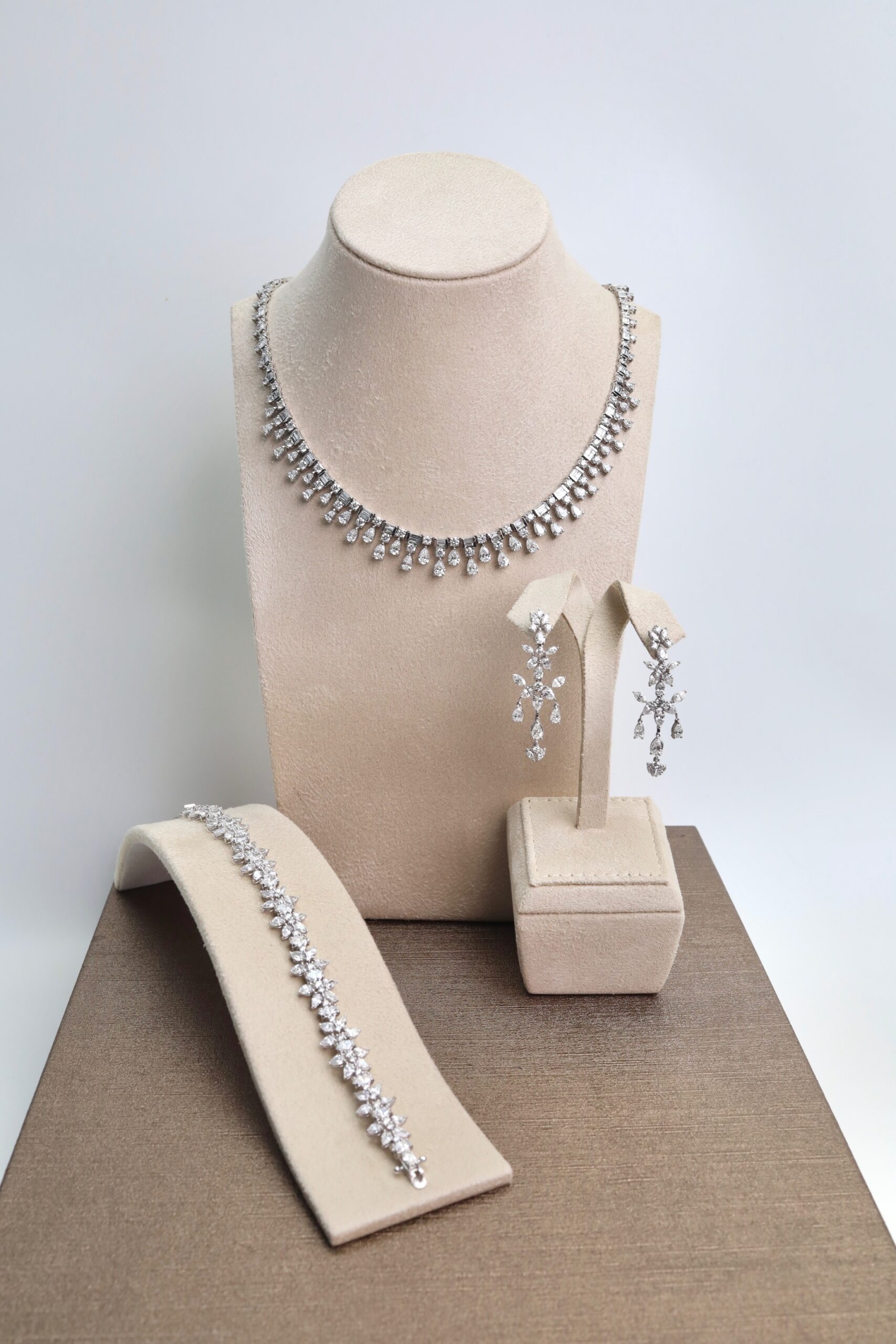"Elegant Bride" Natural Diamond Wedding Jewelry Set in 18K White Gold - Image 11