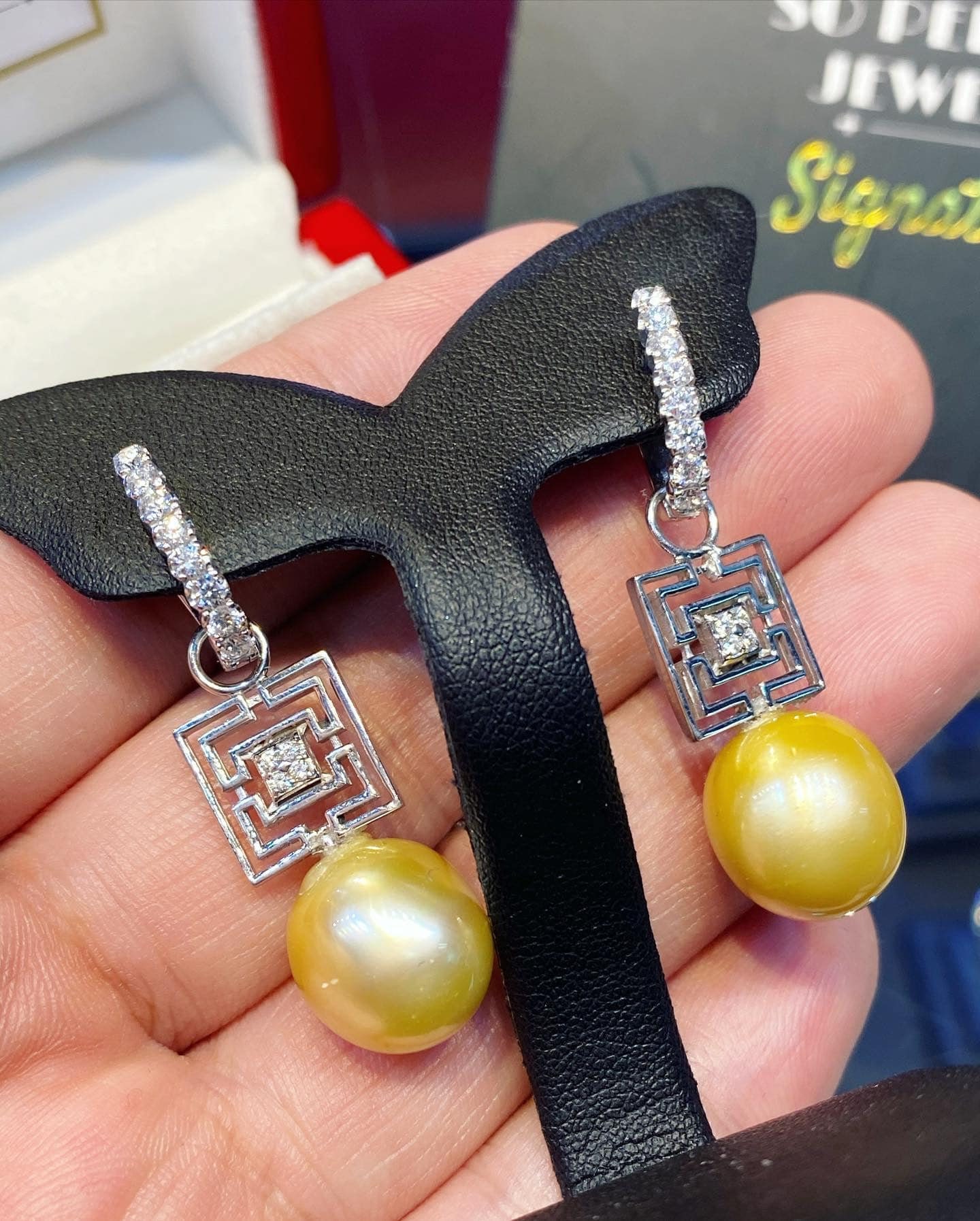 UNIQUE! 14mm Golden South Sea Pearl & Diamond 18K White Gold Detachable Earrings