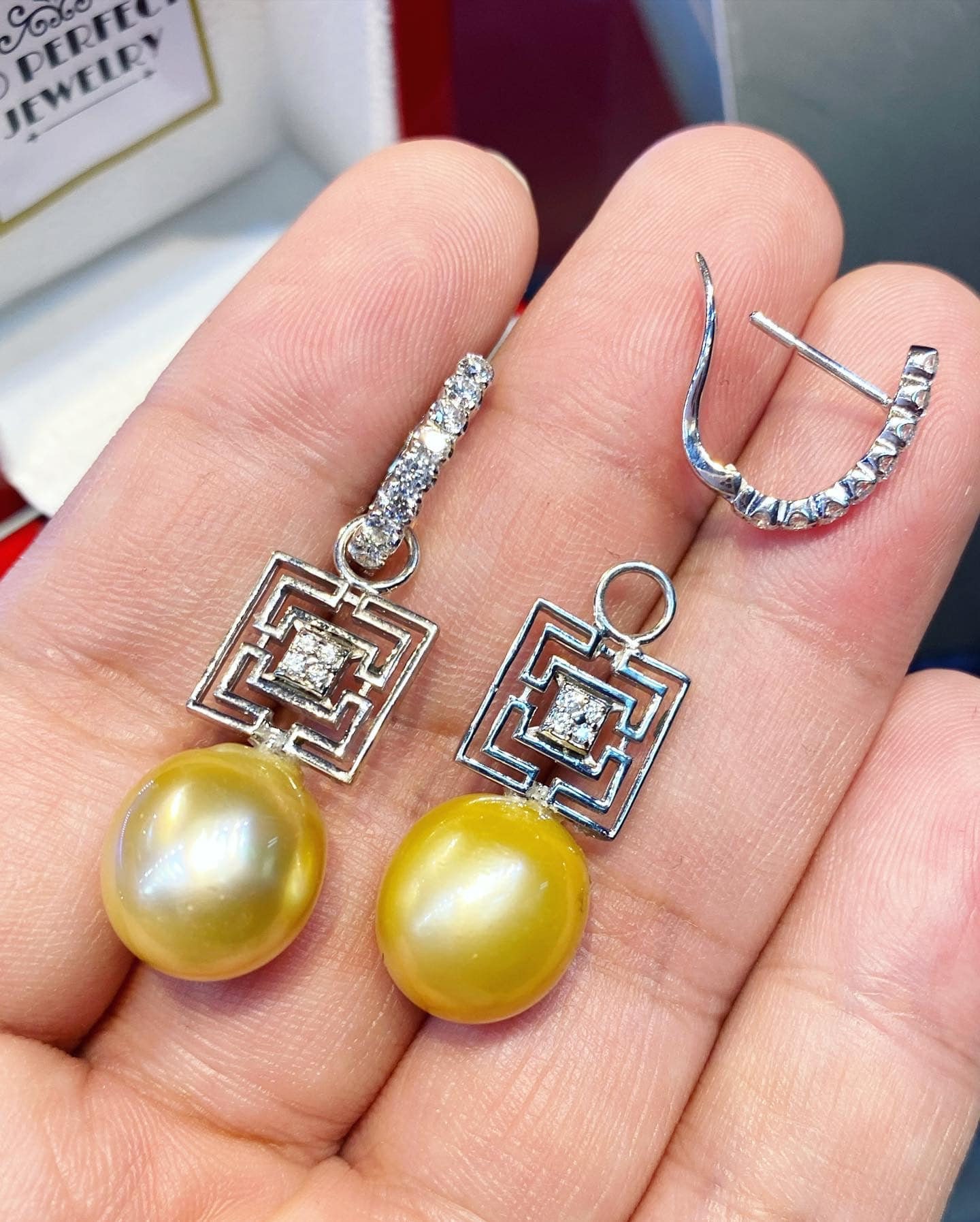 UNIQUE! 14mm Golden South Sea Pearl & Diamond 18K White Gold Detachable Earrings - Image 2
