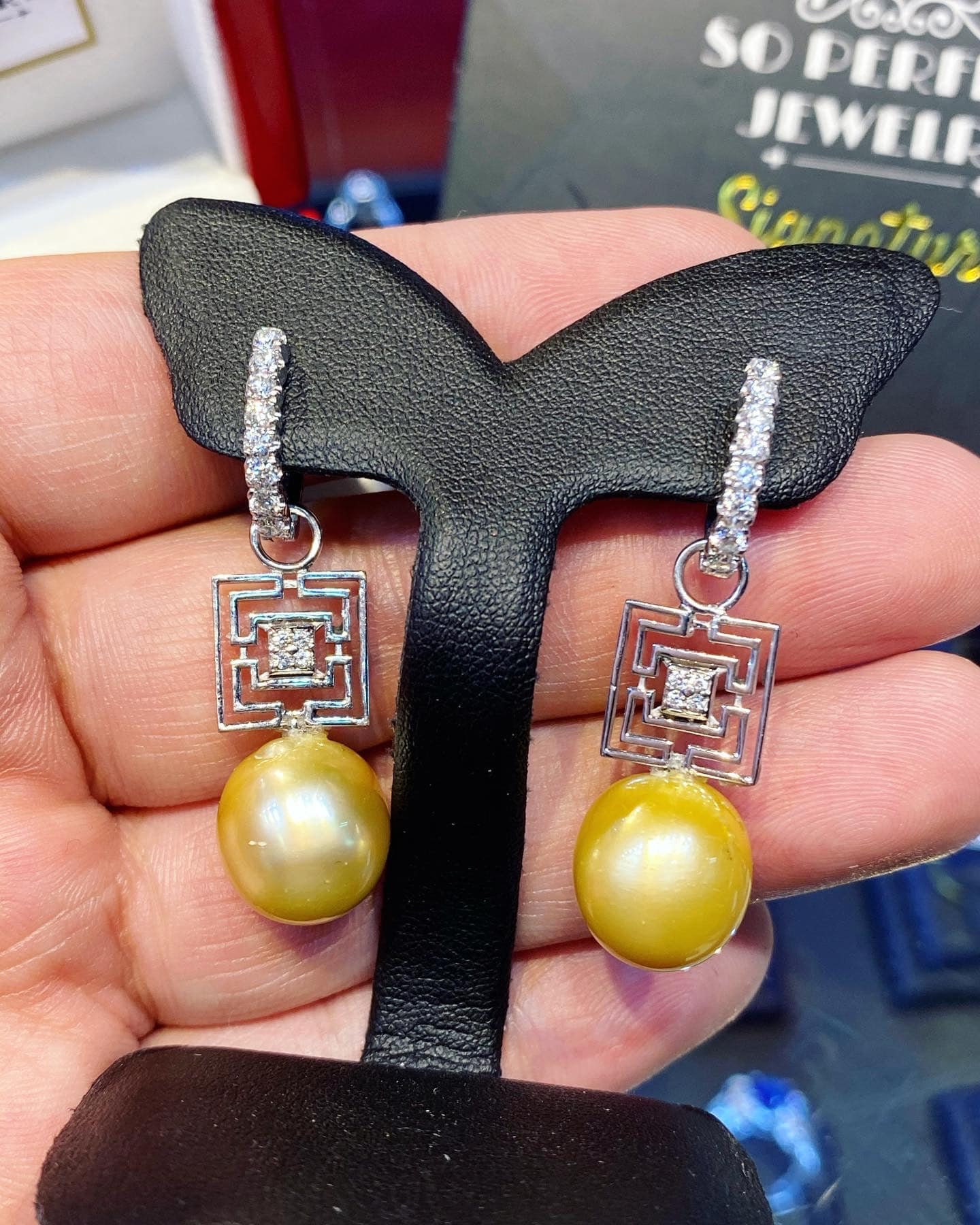 UNIQUE! 14mm Golden South Sea Pearl & Diamond 18K White Gold Detachable Earrings - Image 3