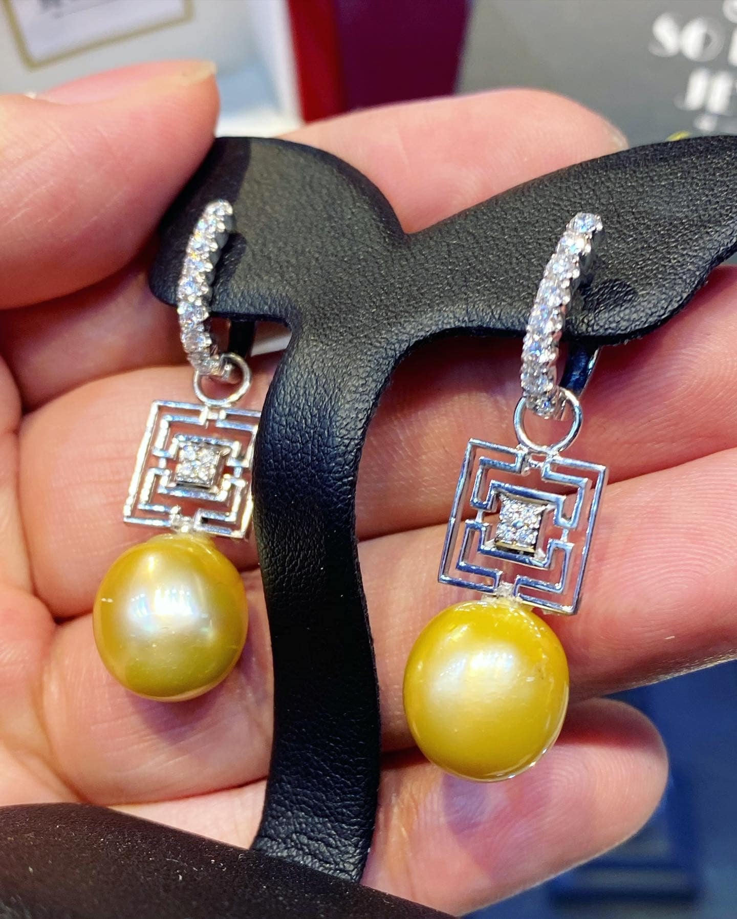 UNIQUE! 14mm Golden South Sea Pearl & Diamond 18K White Gold Detachable Earrings - Image 5