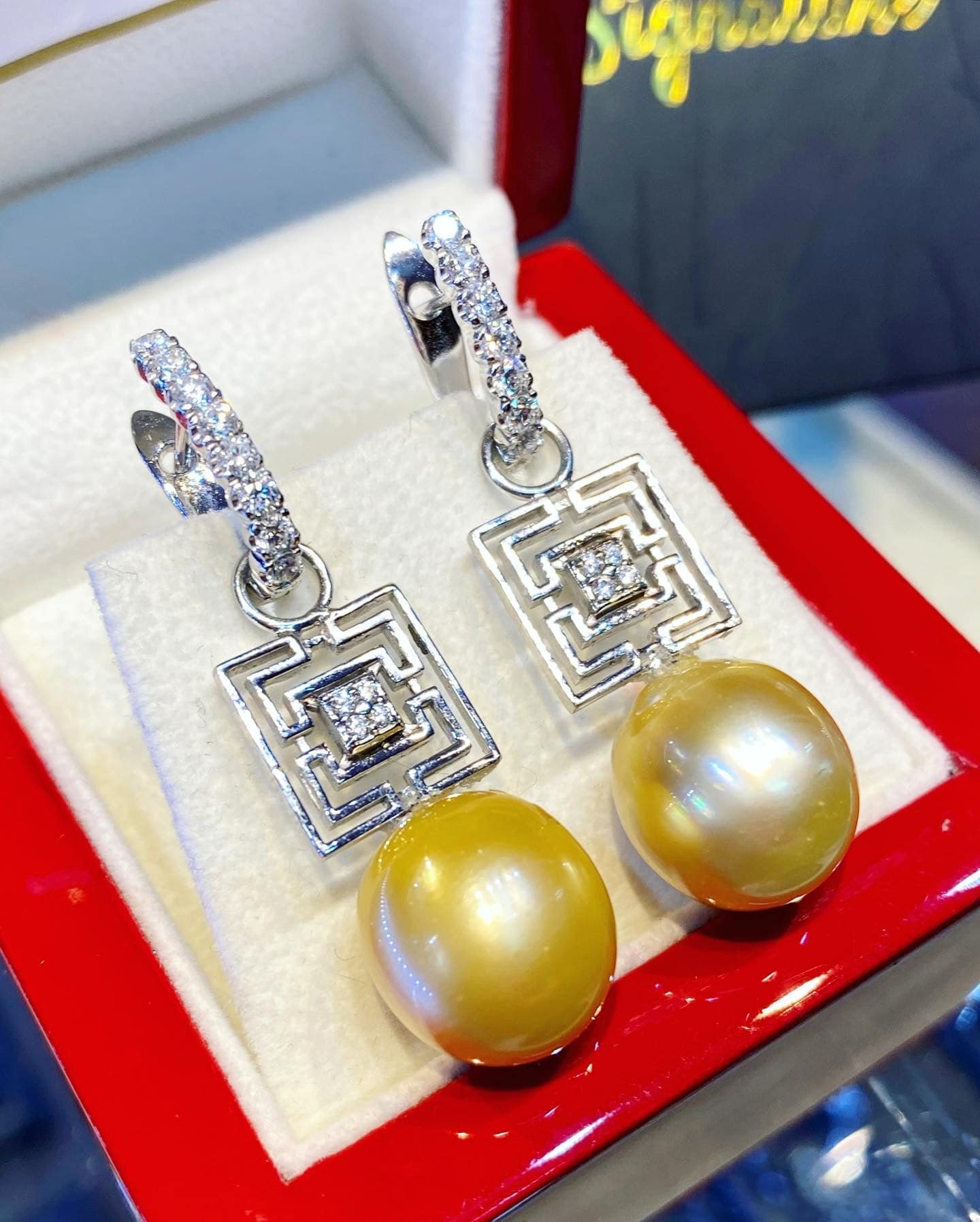 UNIQUE! 14mm Golden South Sea Pearl & Diamond 18K White Gold Detachable Earrings - Image 9