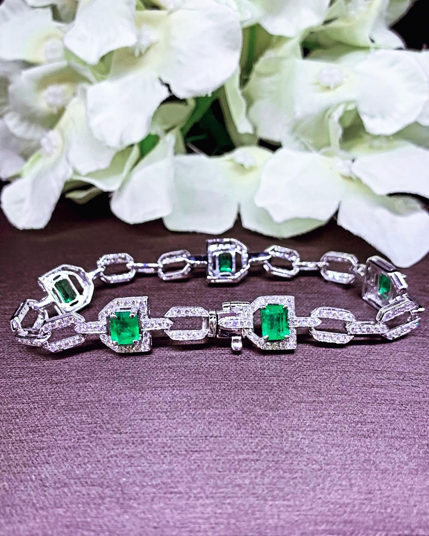 ART DECO 6.09TCW Emerald & Diamonds in 18K Solid White Gold Bracelet - Image 10