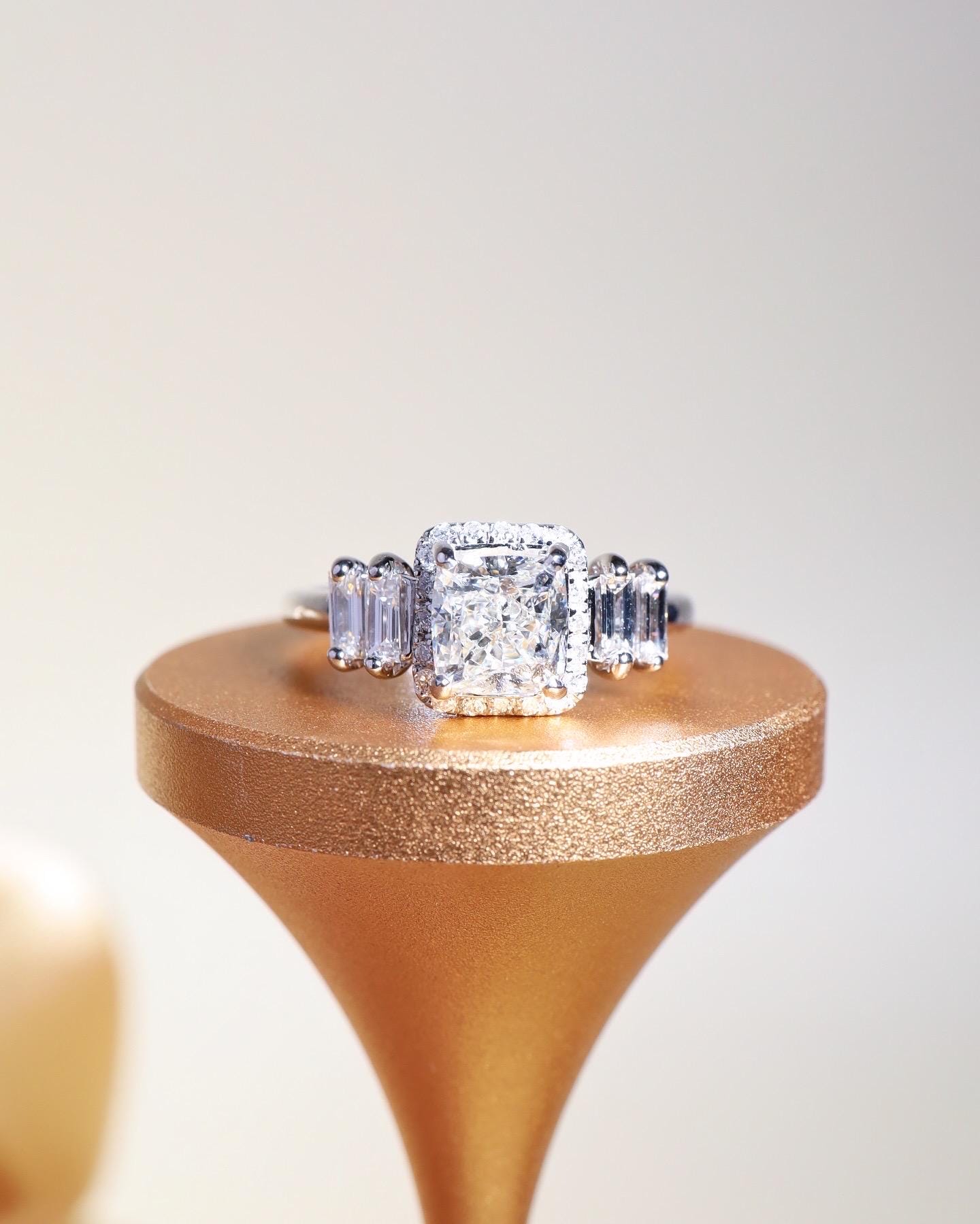 GIA! Cushion Diamond VS Diamonds in 18K Solid Baguette White Gold Ring - Image 2